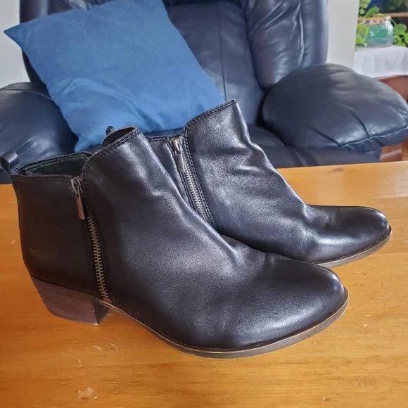 Lucky Brand Leather Ankle Boots Size 10m. - Picture 2 of 7